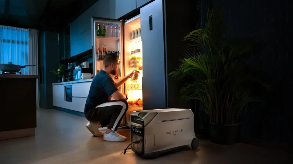 Nobreak senoidal conectado a uma geladeira para proteção contra quedas de energia